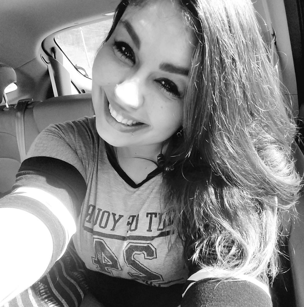 Meet your Posher, Dezi